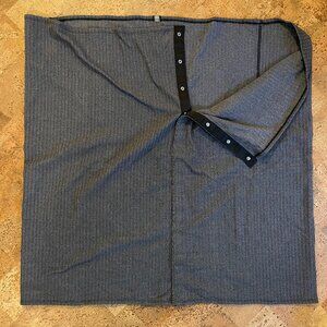 Lululemon Vinyasa Wrap snap scarf